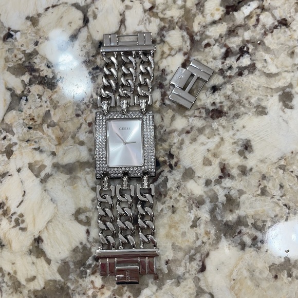 GUESS Watch⌚️ - Picture 8 of 9